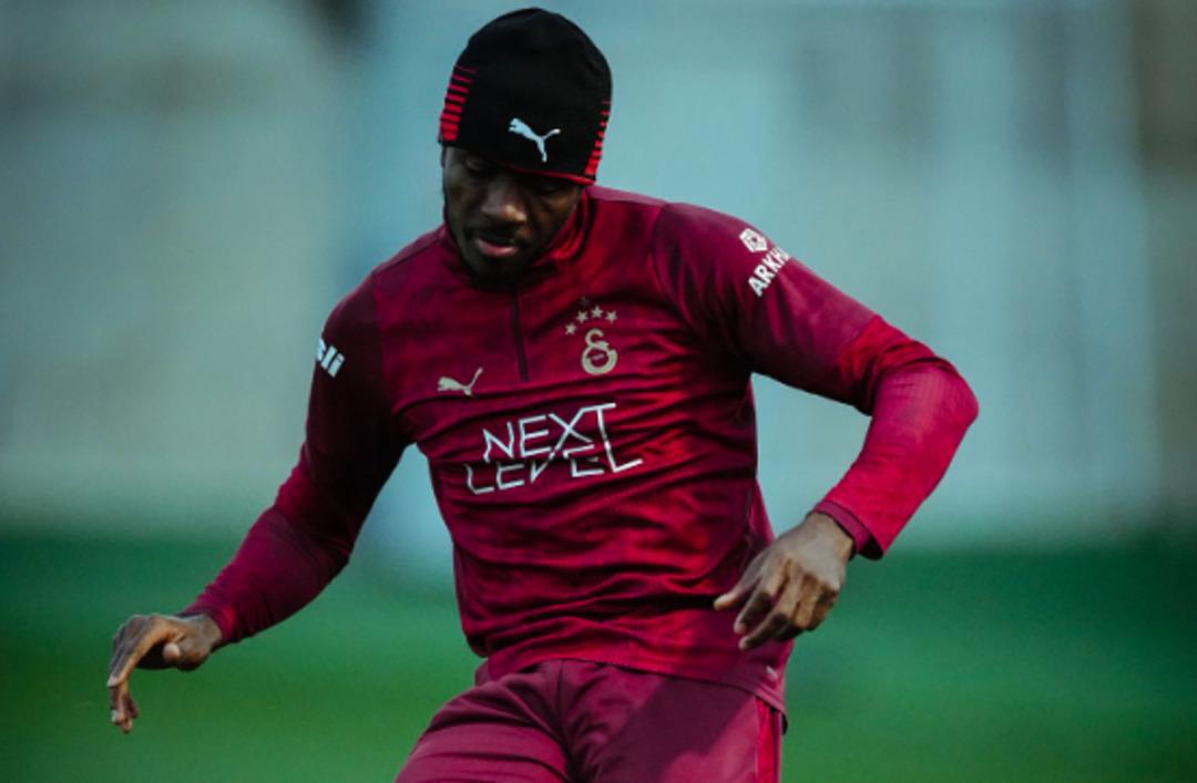 Osimhen gemileri yaktı! Fenerbahçe derbisi öncesi Okan Buruk tan olay istek: "Ne olursa olsun beni oynat hocam" 3