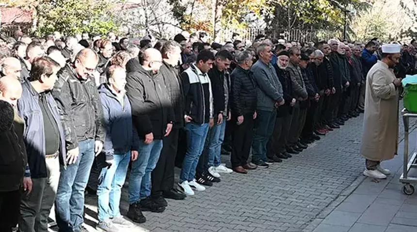 Sac levhanın altında kalıp &ouml;len 2 iş&ccedil;i toprağa verildi