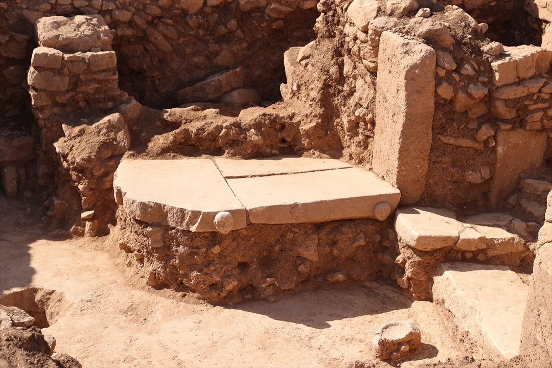 Yer: Şanlıurfa! Yaklaşık 10 bin yıllık! İnsan yüzüne benziyor 4