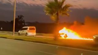 Yer: Adana! Otomobil alev alev yandı