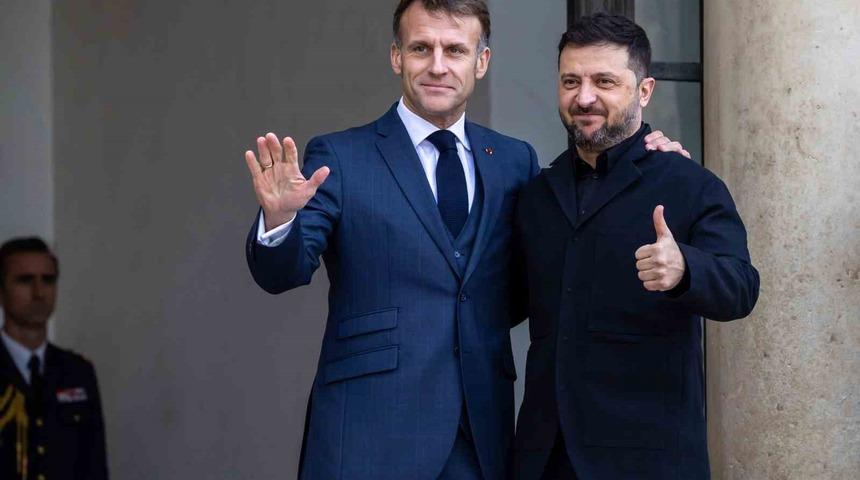 Zelenskiy, 1 Aralık’ta Paris’te Macron ile bir araya gelecek