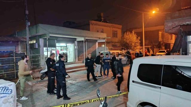 Adana’da erkek kuaföründe silahlı kavga: 7 yaralı 6