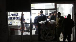 Adana'da erkek kuaföründe silahlı kavga: 7 yaralı