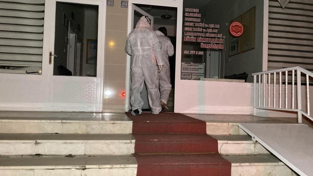 &Ccedil;orum da ila&ccedil;lama yapılan apartmandaki 7 kişi hastanelik oldu 1