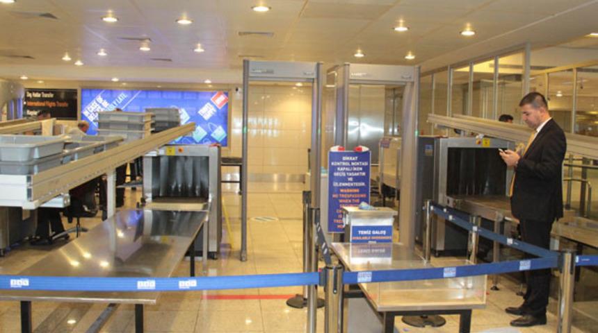 Atatürk Havalimanı'nda kaçak yolculara sirenli önlem!