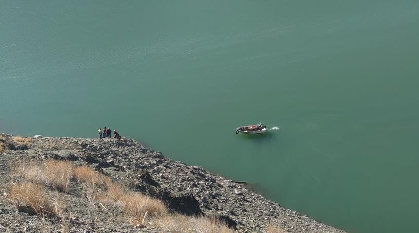 Zernek Barajı’na araç uçtu, arama kurtarma çalışmaları başlatıldı