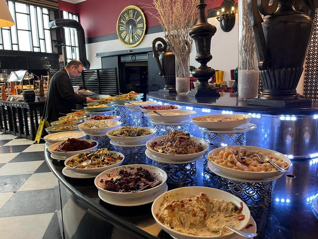 Yoğun talep var, arayan arayana  Tamamı dolu olacak  3