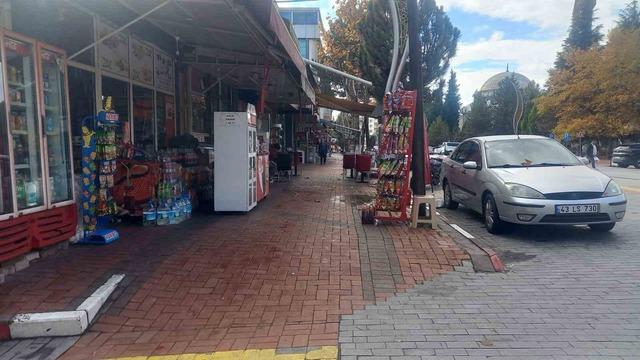 Gediz’de 4.0 büyüklüğünde deprem 1