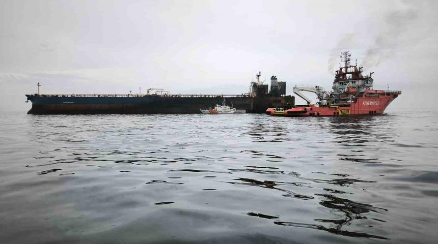 Ulaştırma ve Altyapı Bakanlığı: "Patlama ve yangın meydana geldiği ihbarı alınan KAIROS isimli gemideki yangın tamamen söndürülmüştür"