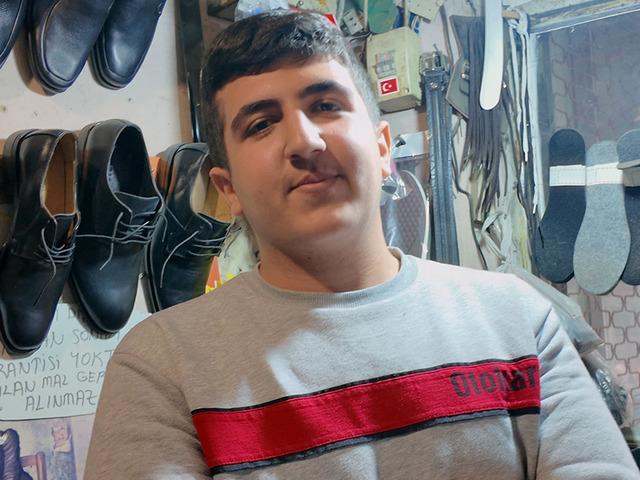 16 yaşında dükkan devraldı: 3,5 metrekarede yapıyor