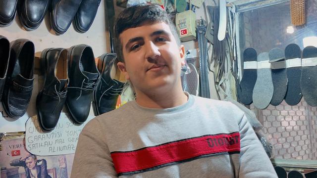 16 yaşında dükkan devraldı: 3,5 metrekarede yapıyor