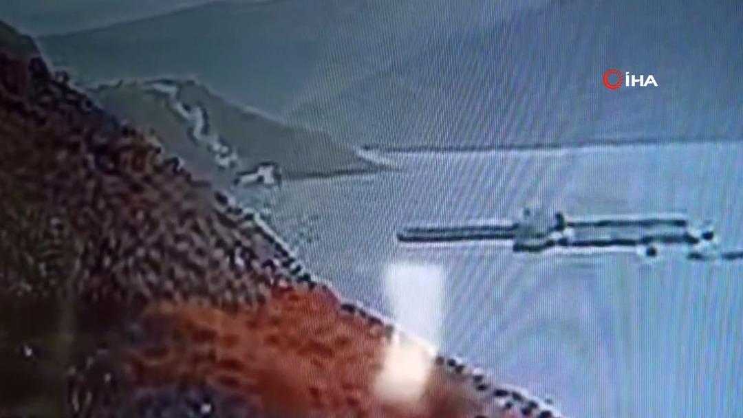 Son dakika | Van da otomobil baraja u&ccedil;tu! Saatler sonra &uuml;&ccedil;&uuml;nc&uuml; cansız beden bulundu 6