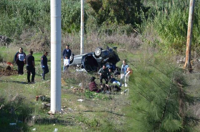 Otomobil şarampole yuvarlandı: Yaralılar var 3