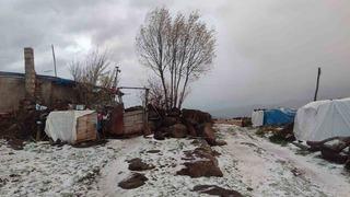 Afyonkarahisar’ın 1300 rakımlı yaylasına mevsimin ilk karı düştü