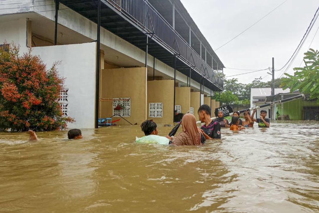 Endonezya felaketi yaşıyor! Ölü sayısı 442 ye çıktı, yüzlerce kişi kayıp 1