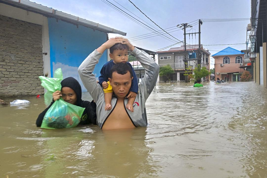 Endonezya felaketi yaşıyor! Ölü sayısı 442 ye çıktı, yüzlerce kişi kayıp 3