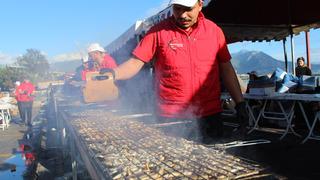 Antalya'da 3. Hamsi Festivali'nde 7 ton hamsi dağıtıldı