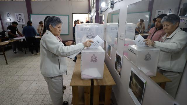 Honduras'ta halk genel seçimler için sandık başında