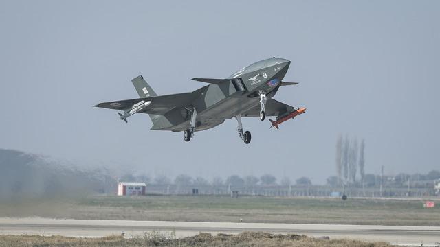 Bayraktar KIZILELMA'nın hava-hava füzesi dünya basınında