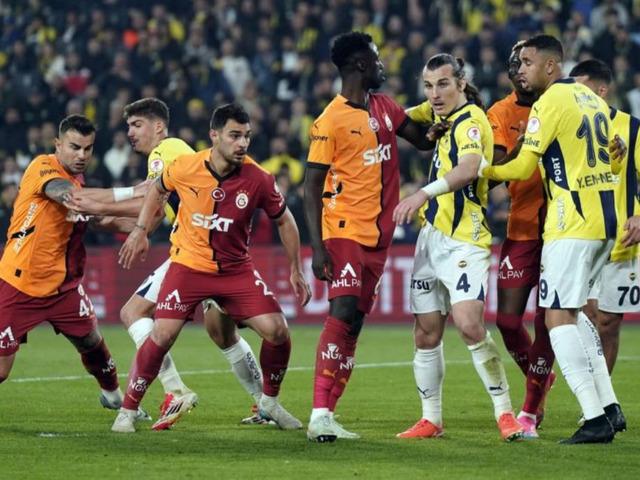 Fenerbahçe-Galatasaray derbisinde sürpriz konuk! O da tribünde olacak