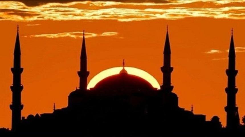 Regaip Kandili mesajları (Kısa, uzun): Üç ayların ilk kandili için güzel, anlamlı ve etkileyici mesajlar!