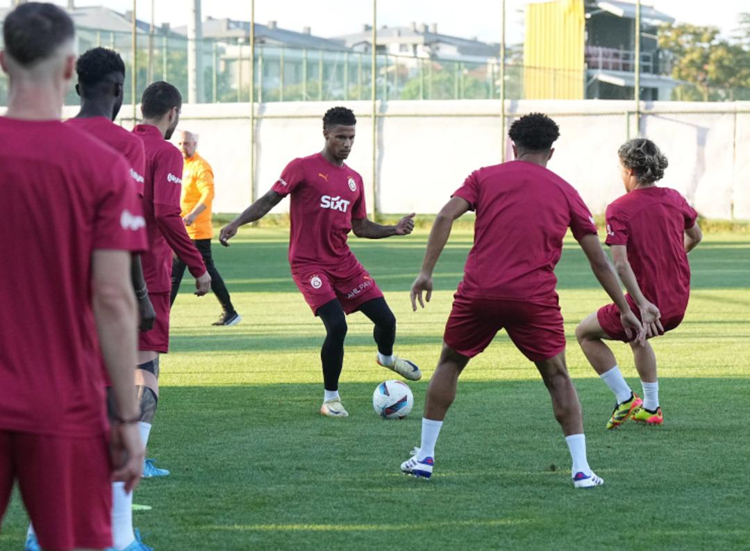 (&Ouml;zet) Fenerbah&ccedil;e - Galatasaray Ma&ccedil;ı &Ouml;zeti ve T&uuml;m &Ouml;nemli Anları 24