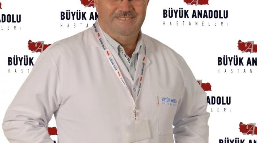 Dr. Kaya: "V&uuml;cudunuzdaki sivilceleri sakın sıkmayın&rdquo;