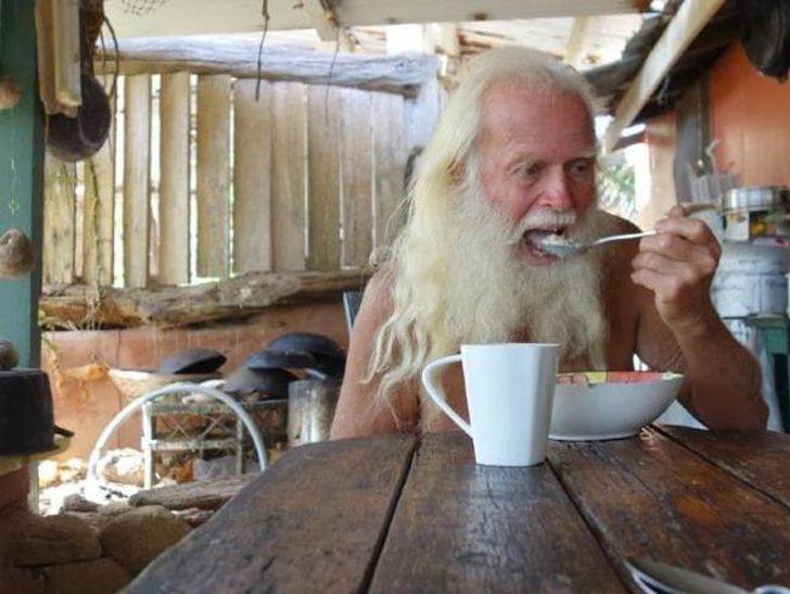 80'li yılların milyarderi şimdi köy hayatı yaşıyor G3