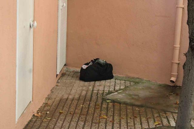 Camii avlusunda şüpheli çanta paniği 1