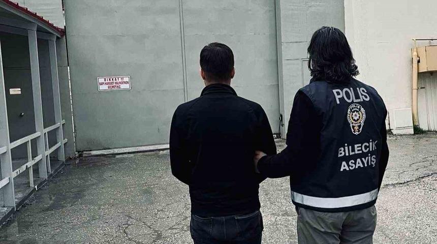 Sekiz farklı dolandırıcılık su&ccedil;undan aranan şahıs Bilecik&rsquo;te yakalandı