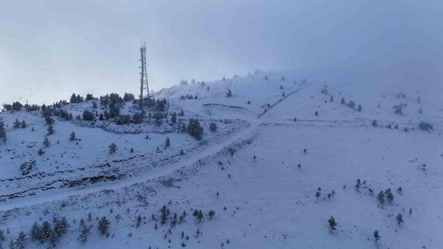 Bolu’nun yüksekleri beyaza büründü 1