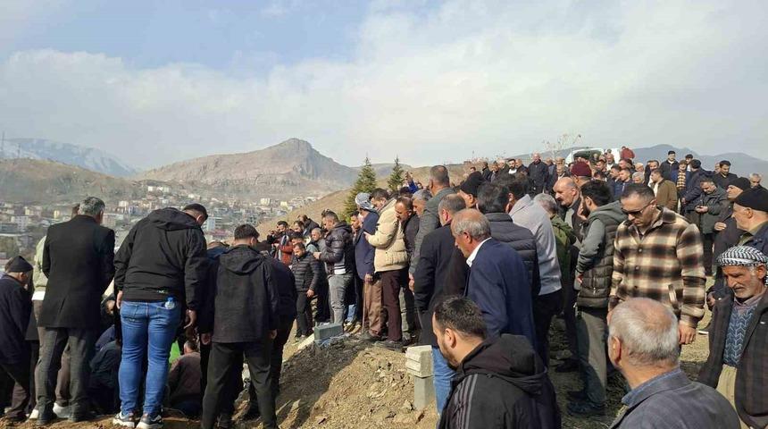 Kazada hayıtını kaybeden Durgun, Hakkari’de toprağa verildi