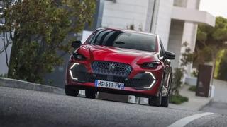 Renault Clio'da yeni dönem başlıyor! 1 depoyla 1450 km yol gidecek