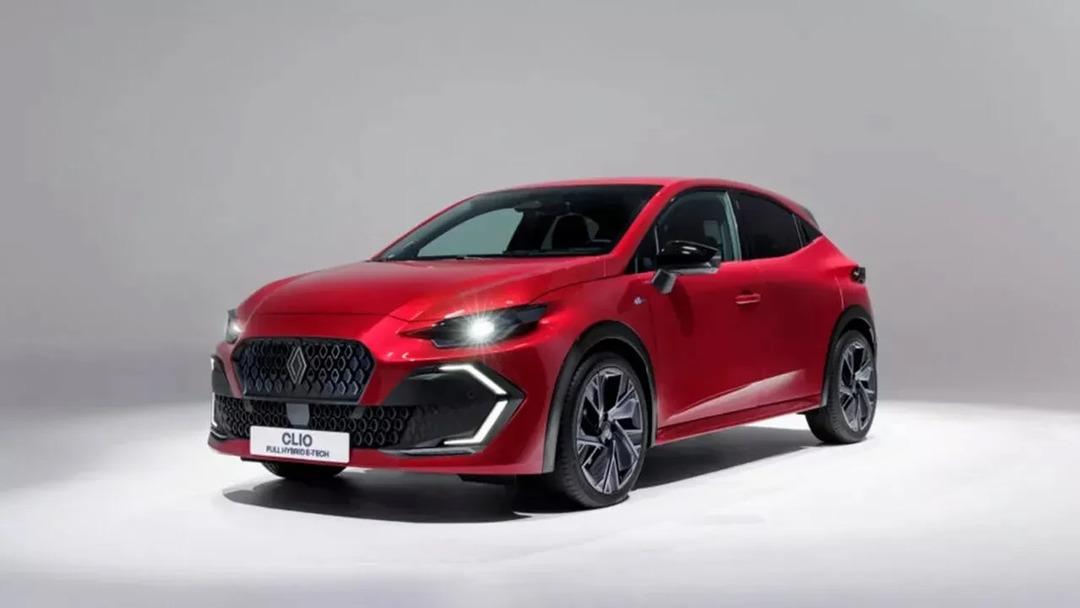 Renault Clio da yeni dönem başlıyor! 1 depoyla 1450 km yol gidecek 2