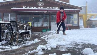 Son dakika: Uludağ’da kar kalınlığı 10 santimetreye yaklaştı
