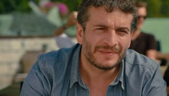 &Uuml;zen haber sonrası yaşı merak edildi! 