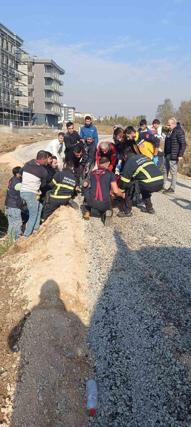 Batman’da otomobil su kanalına düştü: 1 yaralı 1