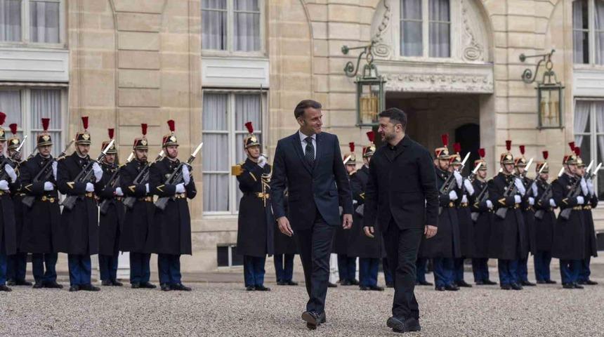 Zelenskiy, Macron ile bir araya geldi