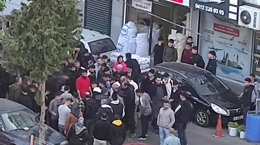 Diyarbakır’da kardeşlere silahlı saldırı: 2 yaralı