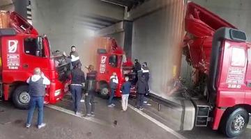 TEM'de korkunç kaza: 23 yaşındaki şoför kendi kullandığı tırın altında can verdi!