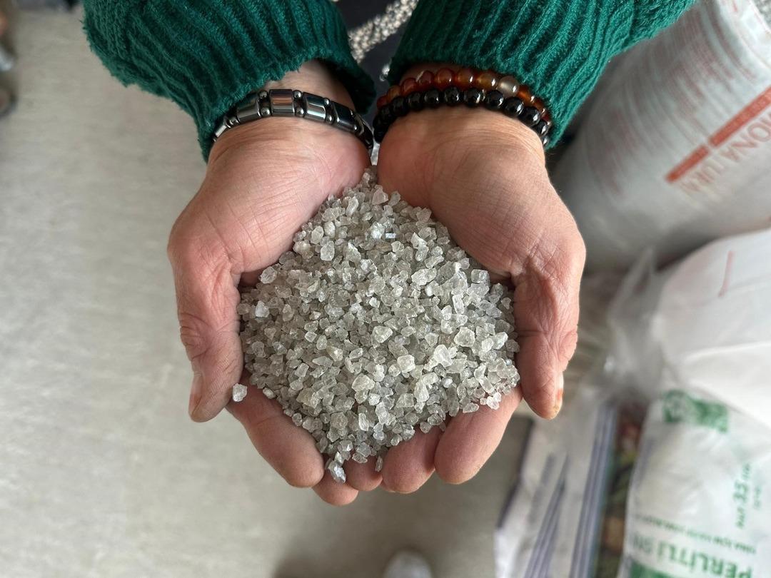 4 &ccedil;ocuk annesi kadının meşhur tuzla gelen başarısı: 6 yıldır bu y&ouml;ntemle ge&ccedil;imini sağlıyor 2