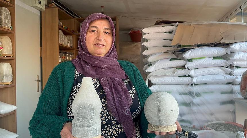 4 &ccedil;ocuk annesi kadının meşhur tuzla gelen başarısı: 6 yıldır bu y&ouml;ntemle ge&ccedil;imini sağlıyor