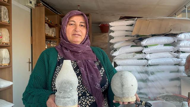 4 çocuk annesi kadının meşhur tuzla gelen başarısı: 6 yıldır bu yöntemle geçimini sağlıyor