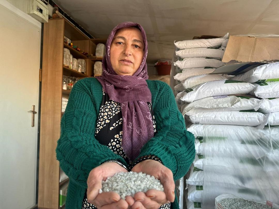 4 &ccedil;ocuk annesi kadının meşhur tuzla gelen başarısı: 6 yıldır bu y&ouml;ntemle ge&ccedil;imini sağlıyor 3