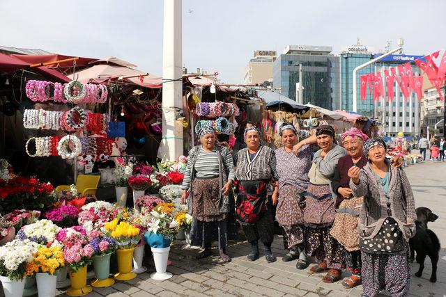 Taksim'deki yerleri değişecek çiçekcilerden 