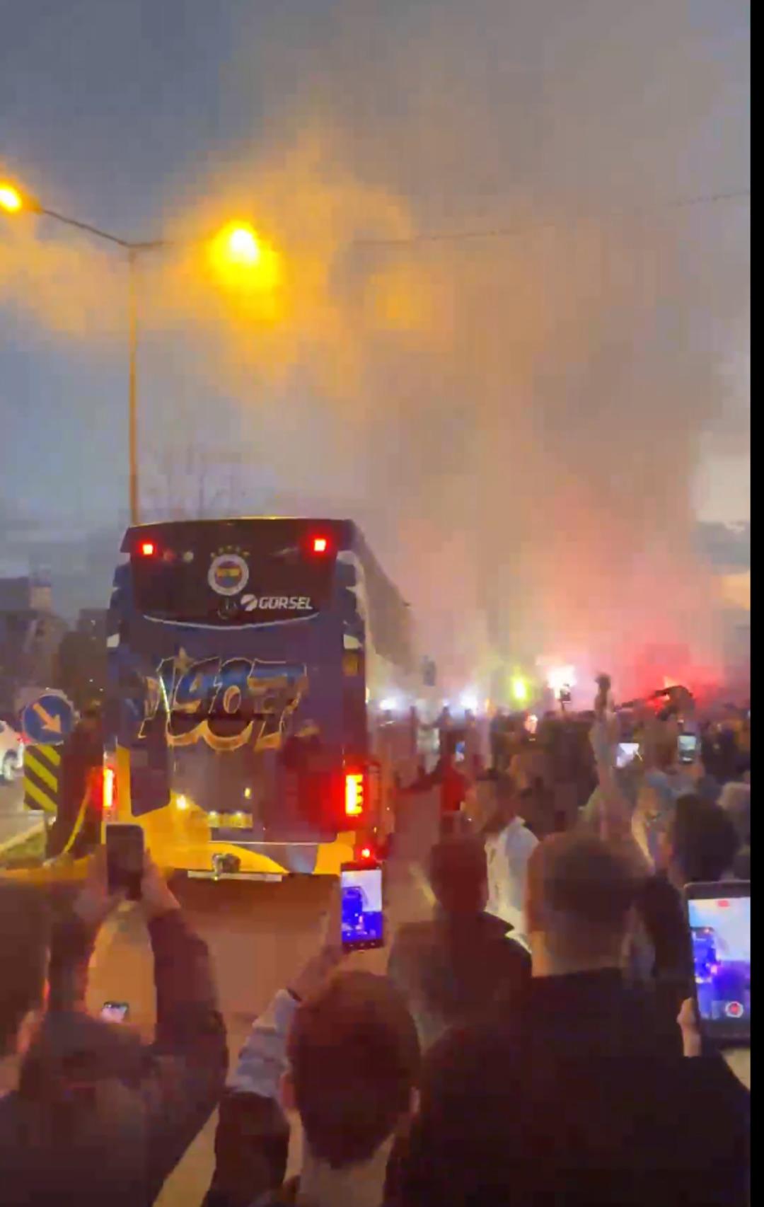 (&Ouml;zet) Fenerbah&ccedil;e - Galatasaray Ma&ccedil;ı &Ouml;zeti ve T&uuml;m &Ouml;nemli Anları 7