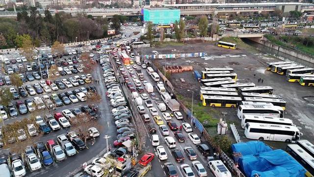 İstanbul'da derbi trafiği! Yoğunluk yüzde 85'lere ulaştı