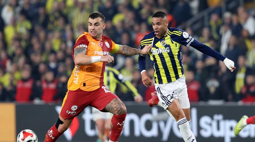 Kadıköy'de olay yaratan protesto! Tüm tribünler onu yuhaladı