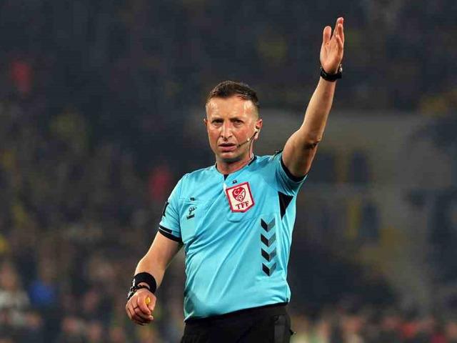 Fenerbahçe'nin yıldızından maçın hakemine canlı yayında tepki
