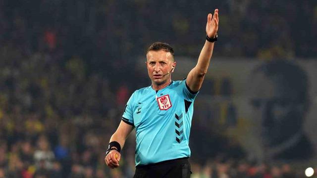 Fenerbahçe'nin yıldızından maçın hakemine canlı yayında tepki